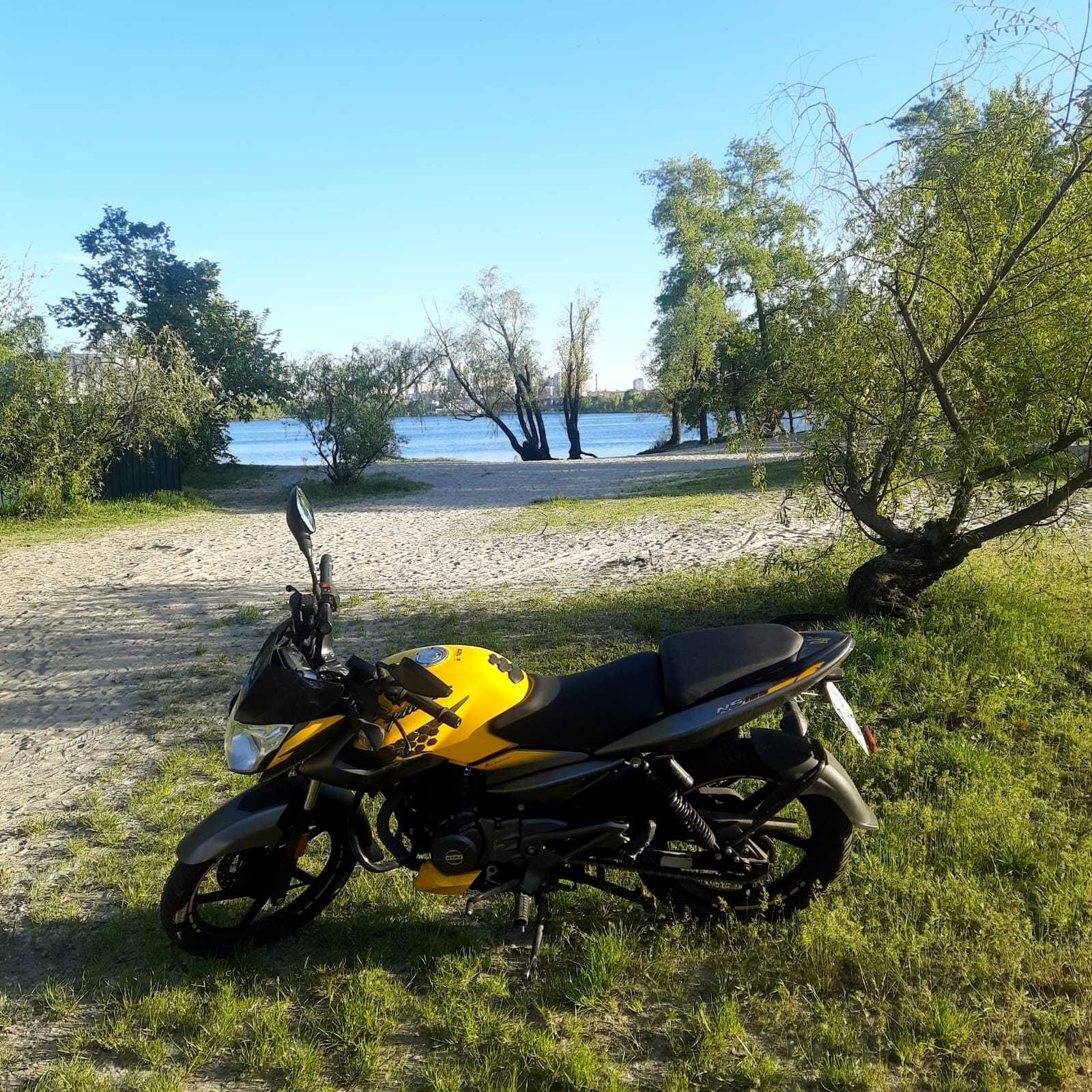 Bajaj Pulsar NS125 Fi CBS