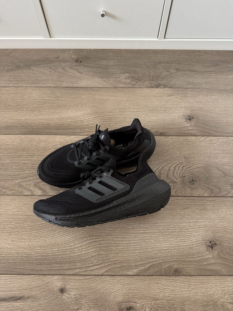 Adidas Ultraboost Ligh оригінал 38,5р