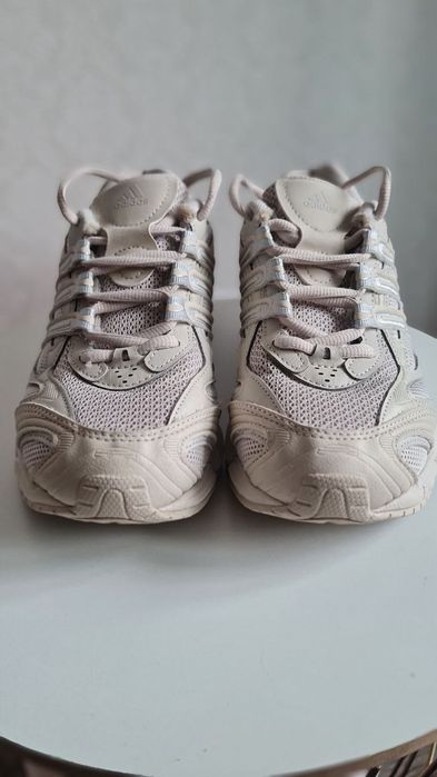 Кросівки Adidas Temper Run 2.0, б/у в гарному стані