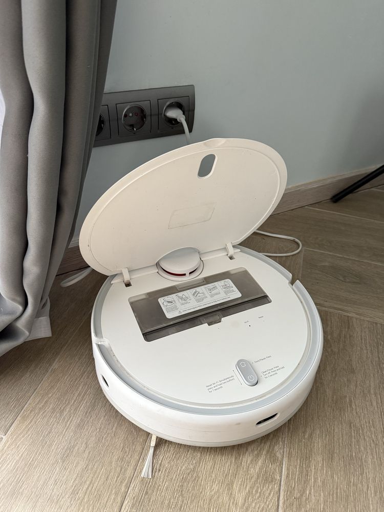 Робот пилосмок (пилосос) Xiaomi Mi Robot Vacuum-Mop 2 Pro