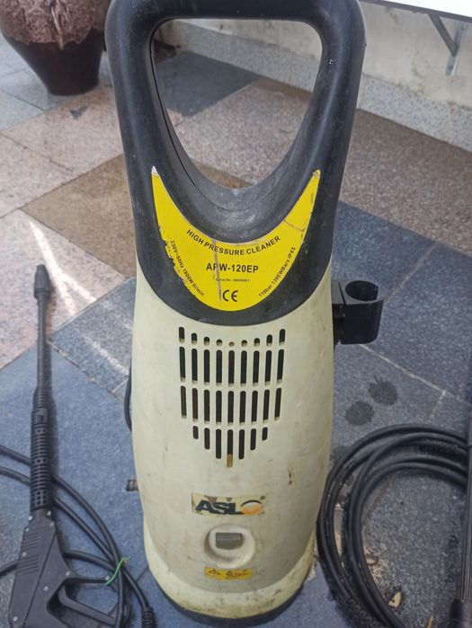 Vendo máquina de lavar à pressão