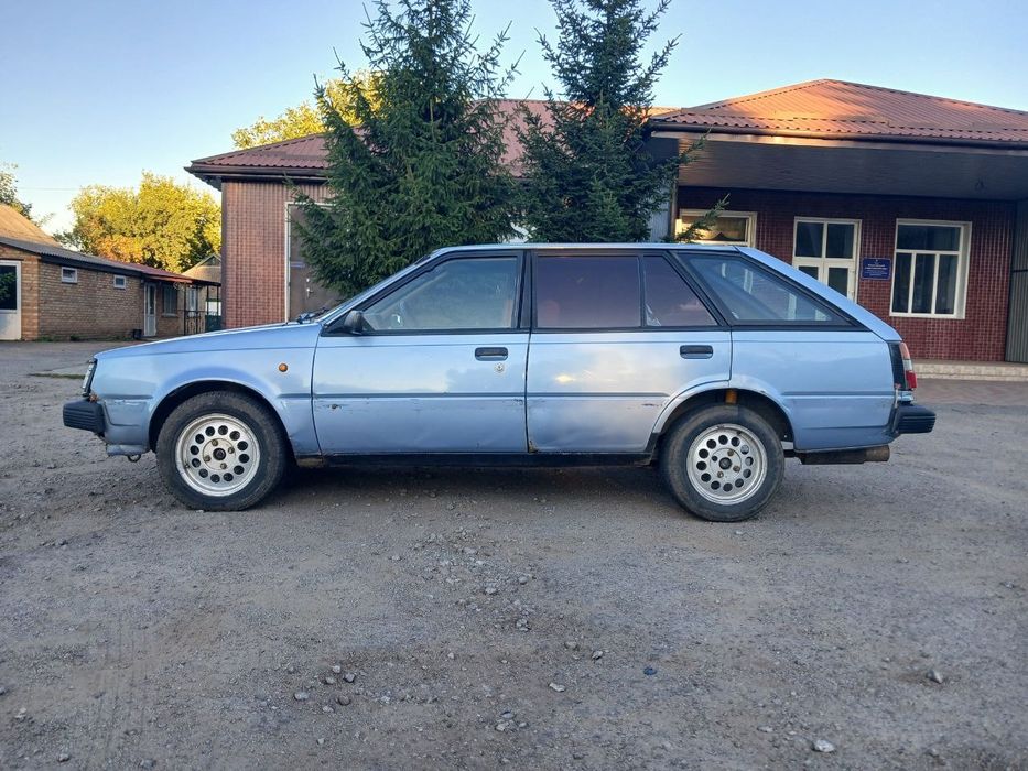 Nissan sunny b11