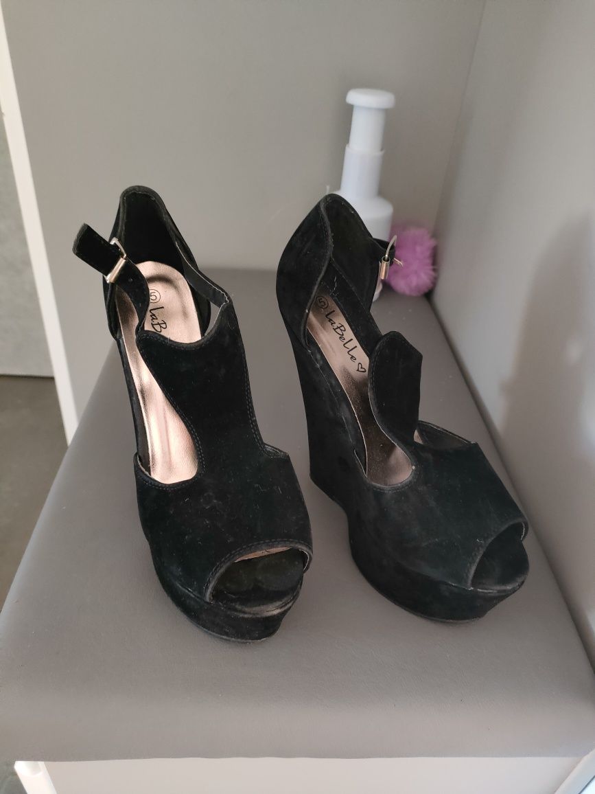 Buty koturny czarne