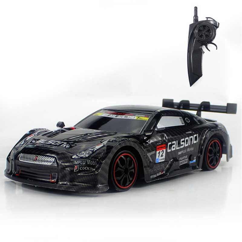 Carro telecomandado Racing Drift Nissan GTR Rápido 1:16 4WD LED NOVO