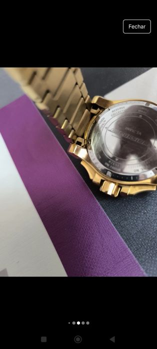 Relógio dourado INVICTA