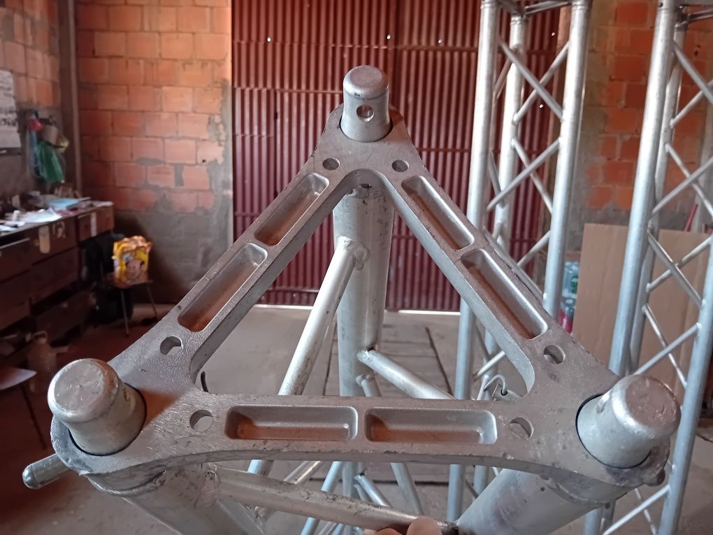 3 Truss 2 metros