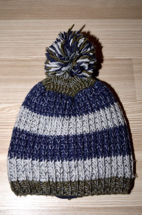 czapka LIDL szara pompon r. 146-152, 10-12 lat