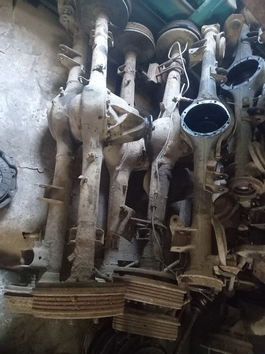 Мости,ресори Москвич