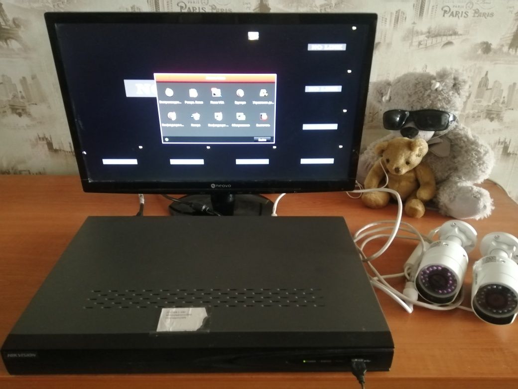 Відеорегістратор HIKVISION  DS-7608NI-E2/8P 2TB