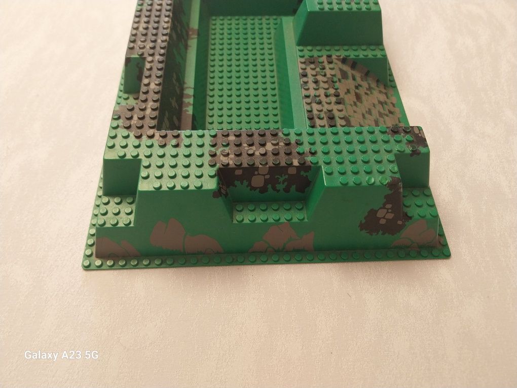 LEGO - płyta 3d bazowa do 6091 Royal Castle