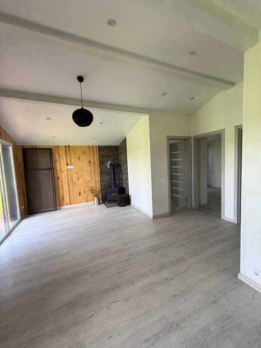 Продам котедж у Ясногородці