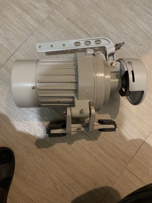 Мотор до швейної машинки