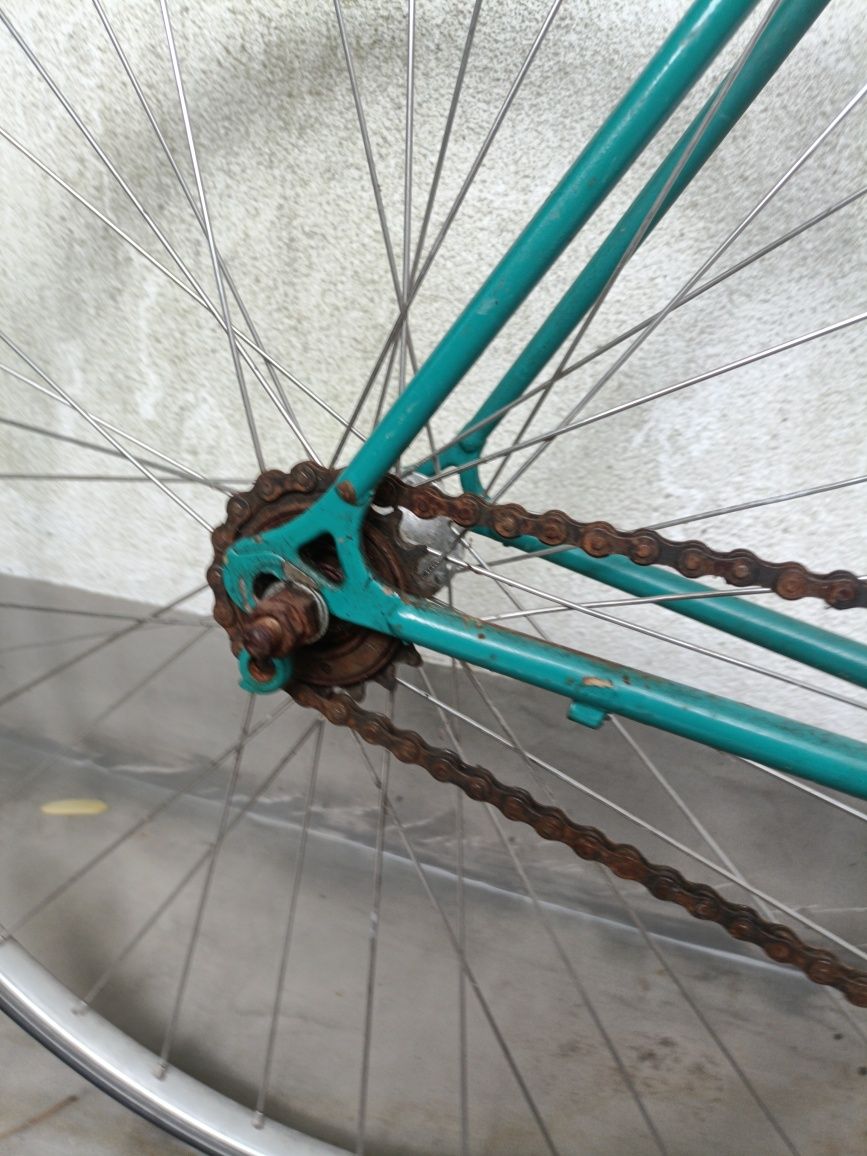 OPORTUNIDADE! Bicicleta ciclismo vintage para restauro