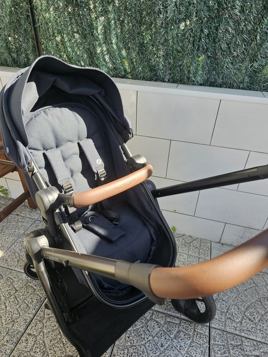 Carro de passeio maxi cosi