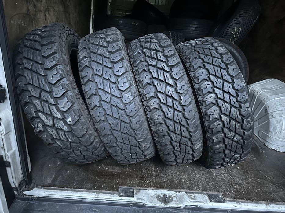 Резина A/T Cooper 225/75/16 болото R16 комплект 95%