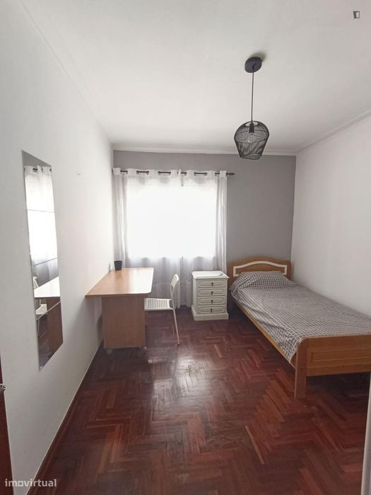 Quarto - localizado em Coimbra