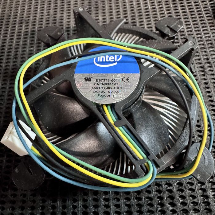 Intel Core i3-4330 com Cooler Box