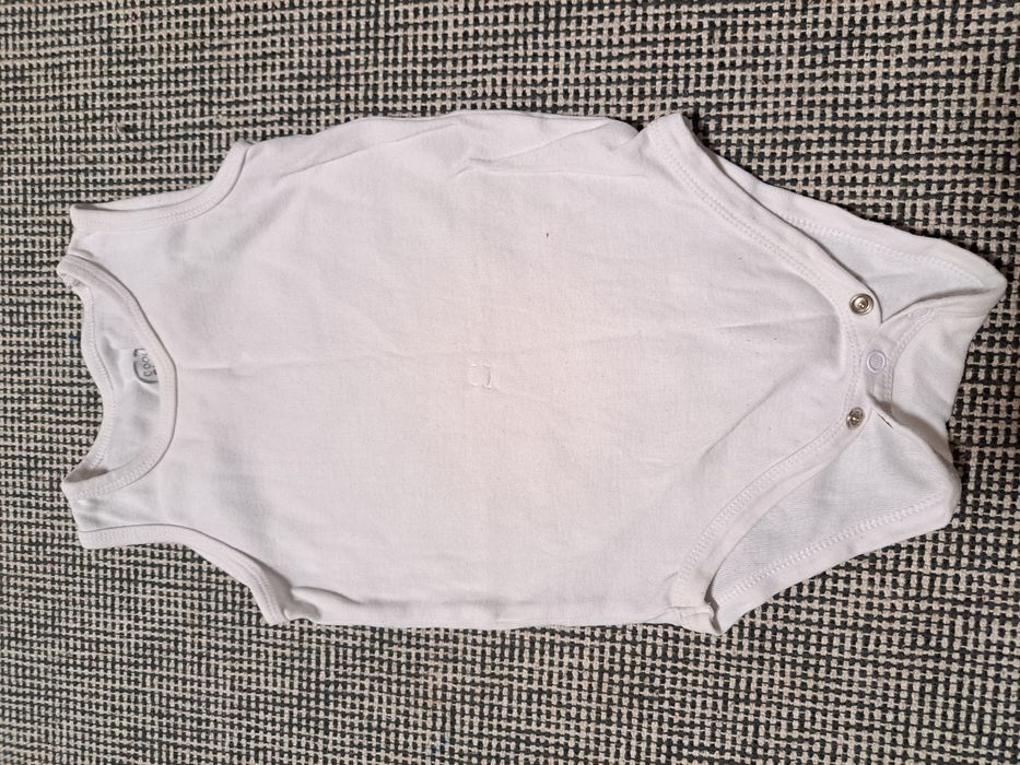 Body bez rękawa rozm. 80