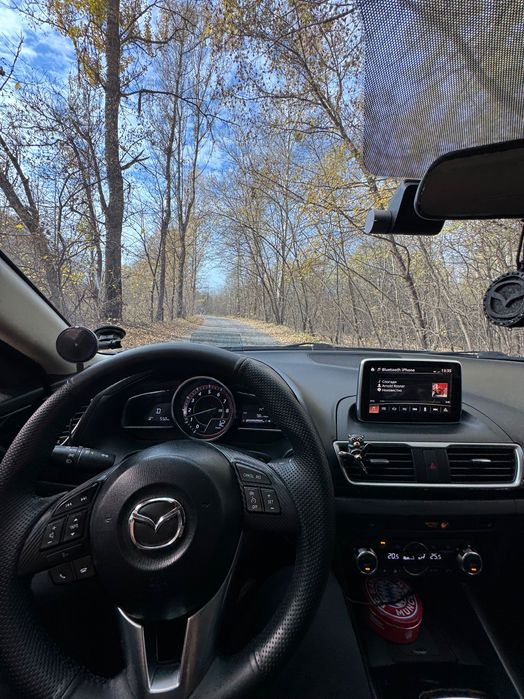 Продаю мазда 3BM 2015рік