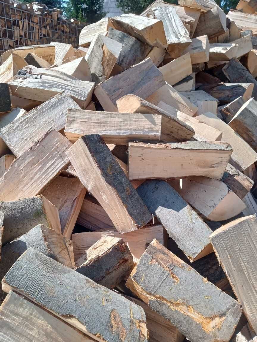 Drewno do piecy / kominków