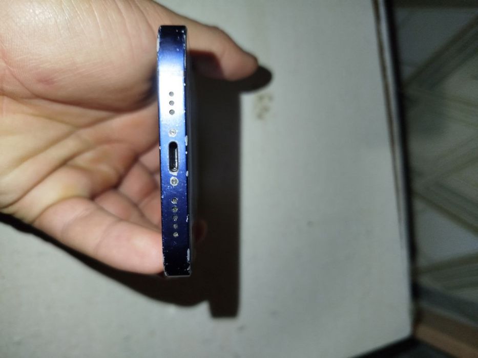 айфон 12 64гб синьому колярі