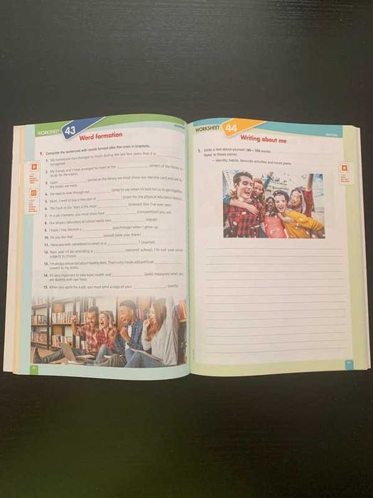 Fichas de Inglês - 9ºano - Areal Editores