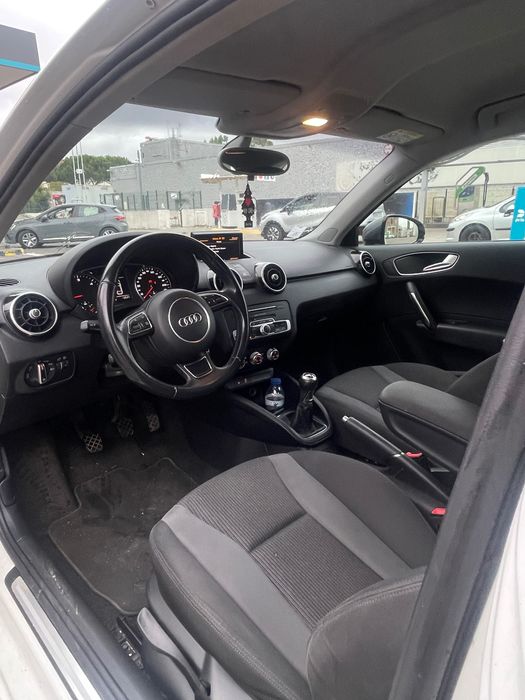 AUDI A1 SPORT  1.6TDI 105CV
2015
