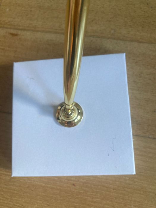 Napis księga gości z długopisem