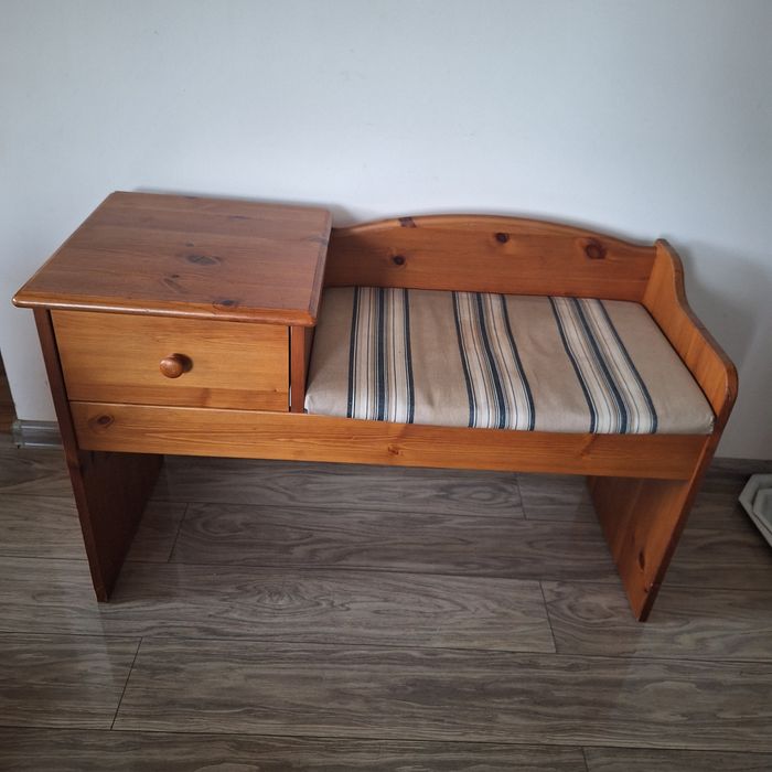 Drewniana ławeczka do przedpokoju z szufladką