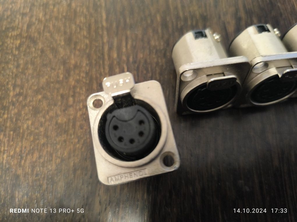AMPHENOL AC5FDZ gniazdo tablicowe XLR 5 pin żeńskie srebrne