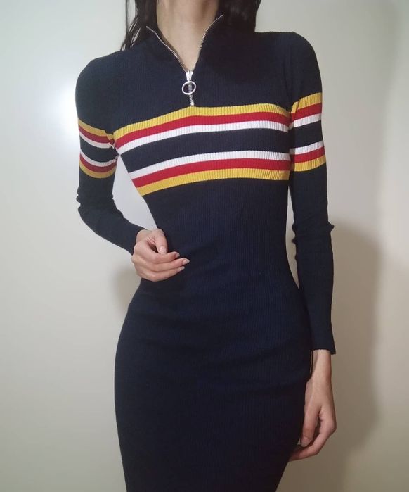 Гарна сукня в рубчик