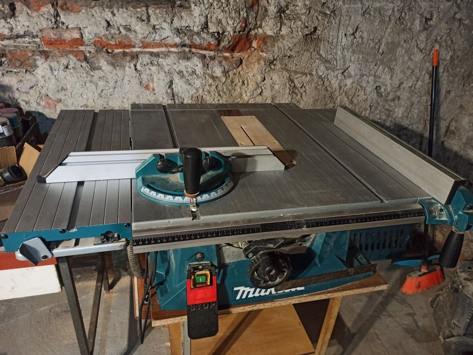 Piła stołowa makita MLT100N pilarka