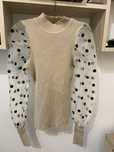 Sweter 36 s 38 m z tiulowymi rękawami w kropki