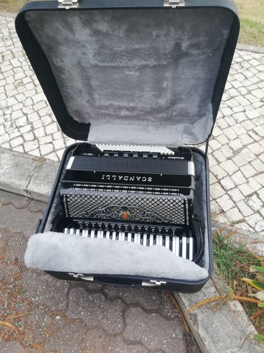 Acordeão Scandalli Super VI LX duplo cassoto