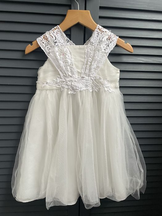 Платье нарядное на девочку