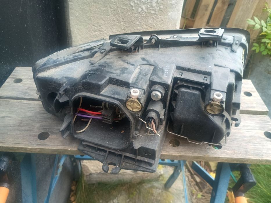 Audi A4 b6 lampa przednia lewa Depo