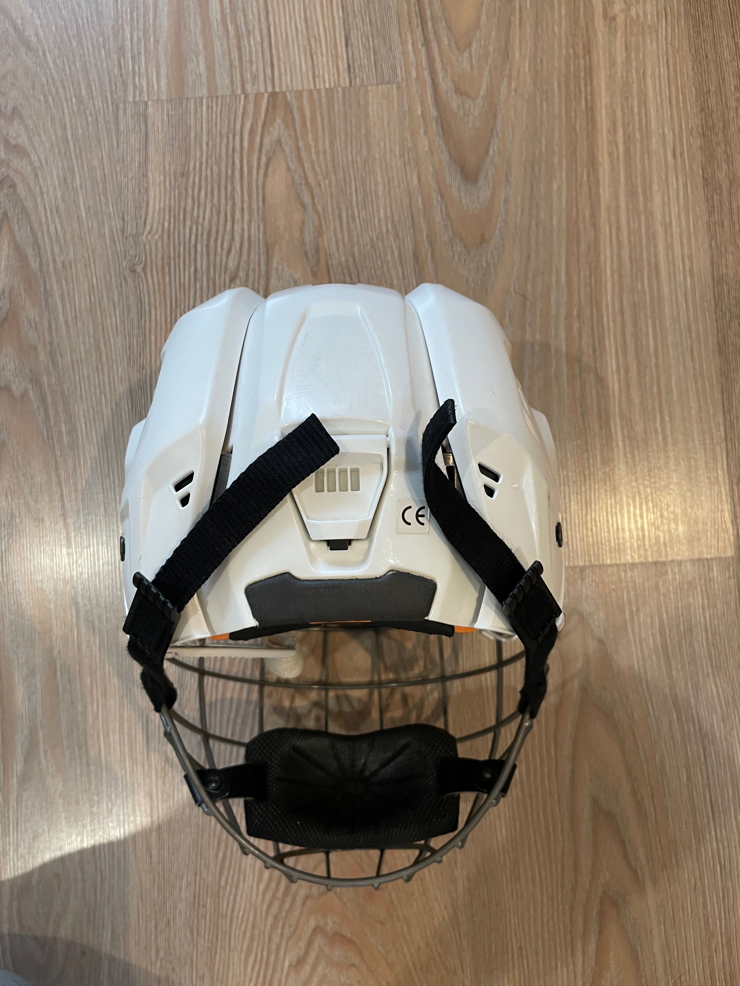 Професійний хокейний шолом CCM Tacks 710