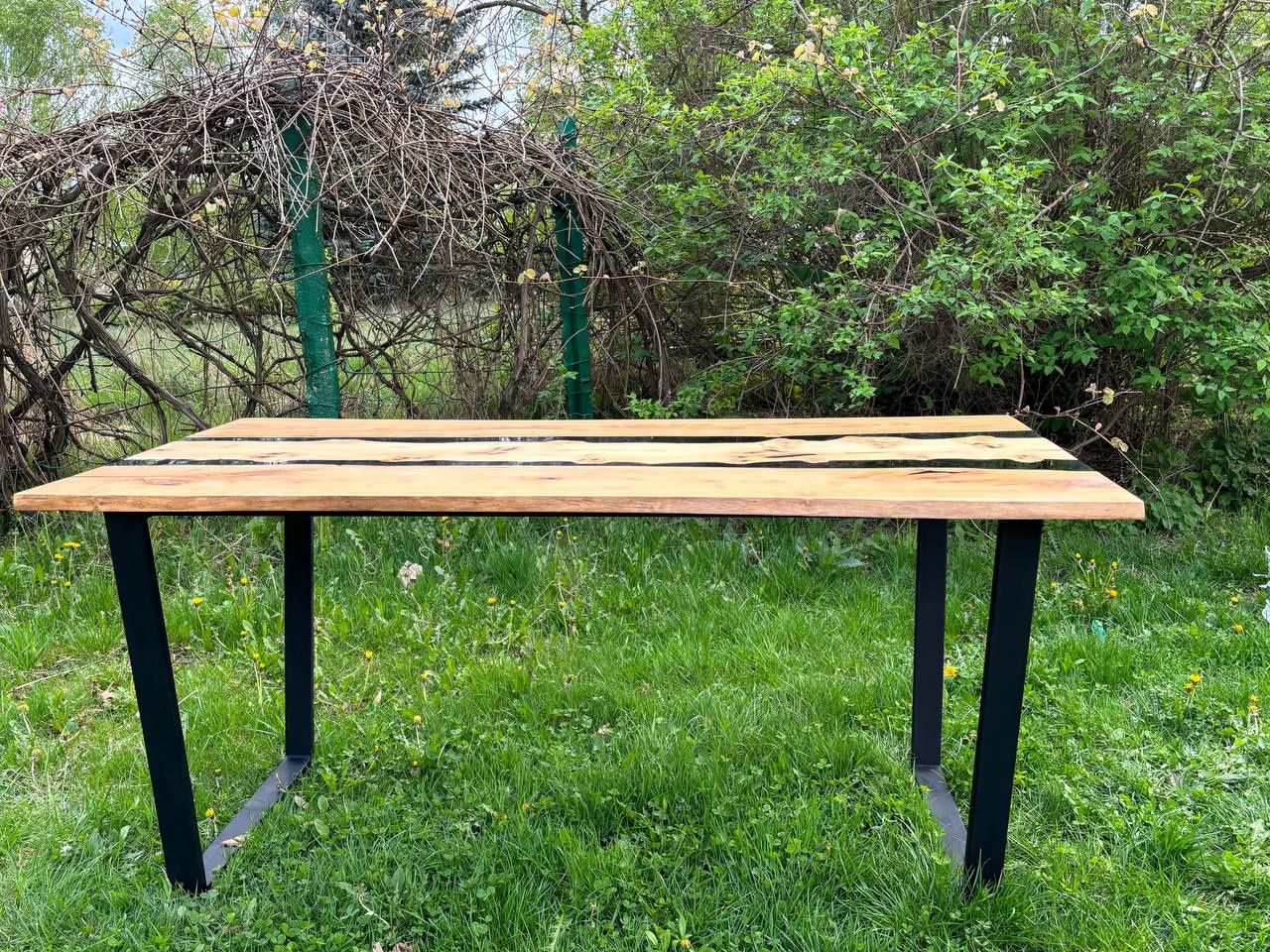 Stół drewniany (akacija)