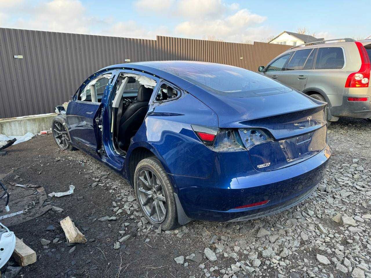 Торпеда Tesla Model 3