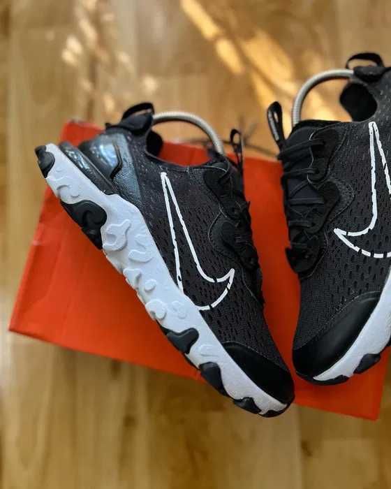 Чоловічі кросівки Nike React