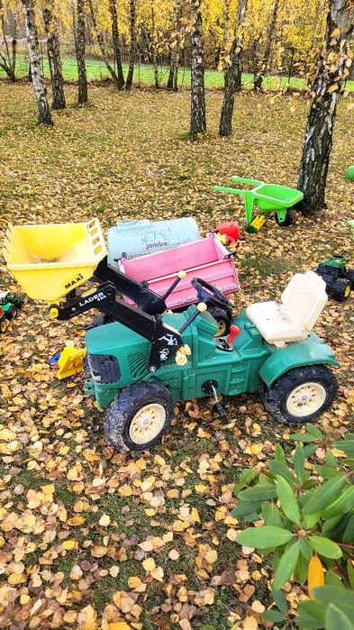 Duży traktor na pedały John Deere z przekładnią przyczepa beczka hak