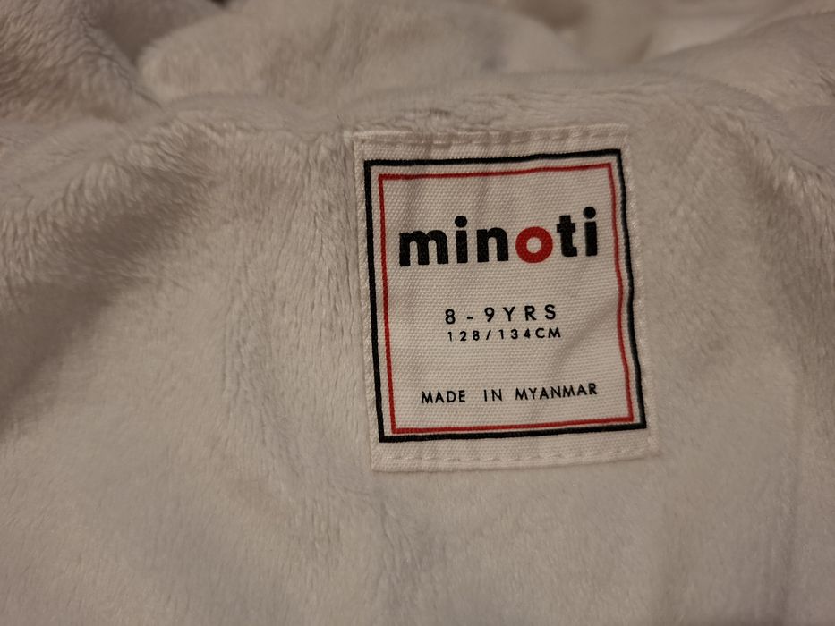 Płaszczyk pikowany dziewczęcy,  rozmiar 128/134