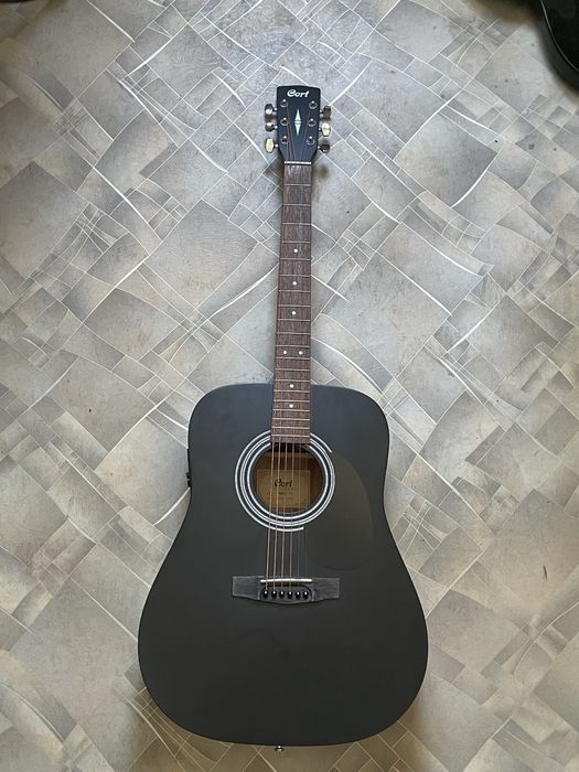 Продам Електроакустичну гітару CORT AD810E BKS (Black Satin)