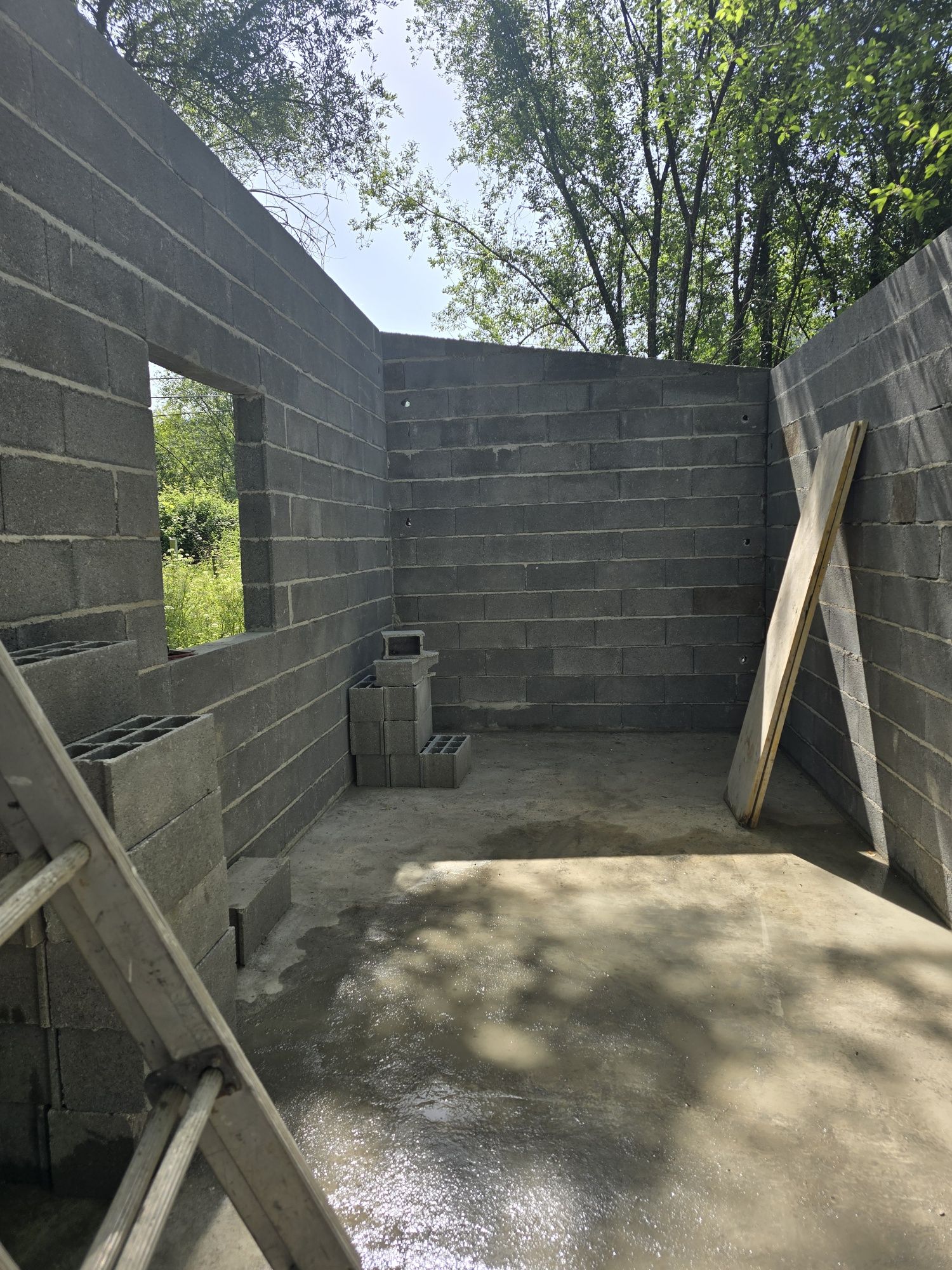 Exécutants trabalhos de construcao
