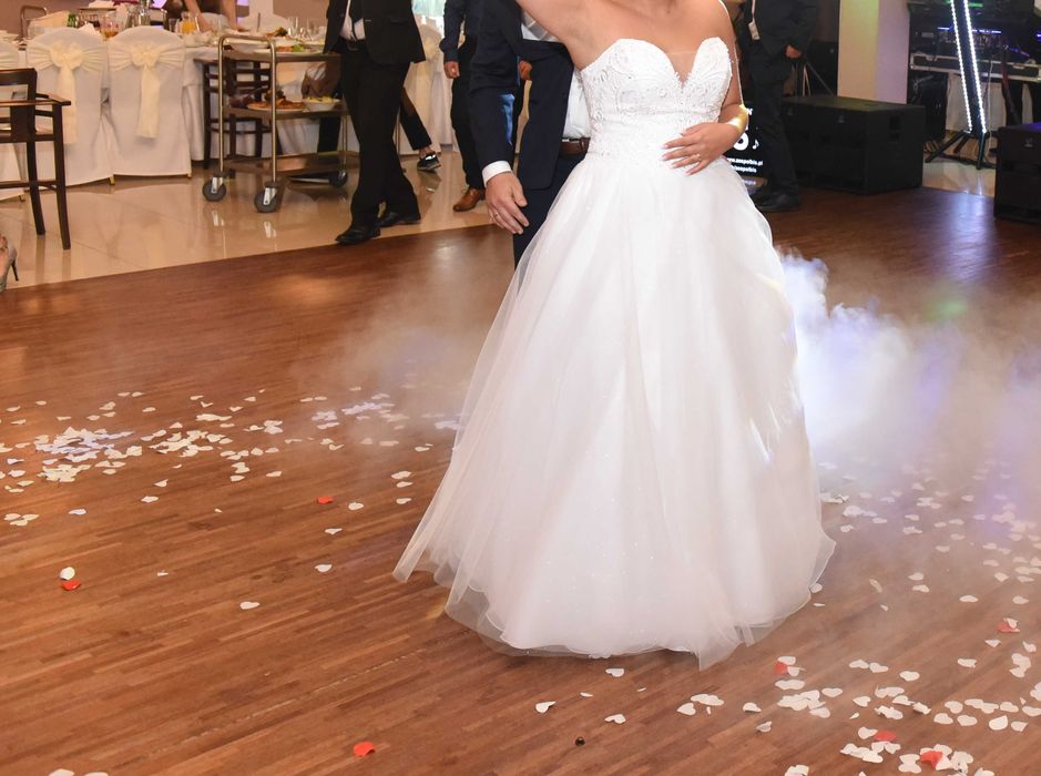 Suknia Ślubna Balowa oryginalne zdobienia Swarovski