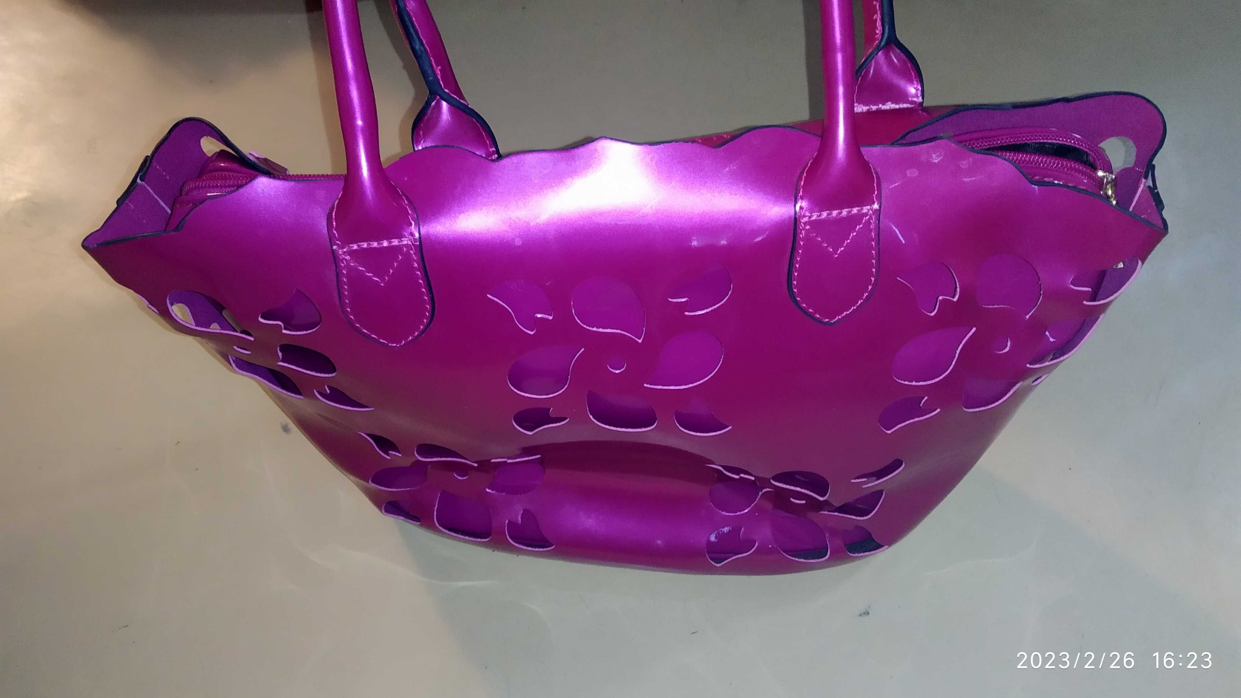 Розовая сумка Mary Kay