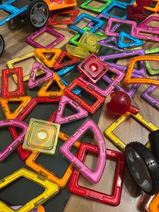 Магнитный конструктор качественный , колеса