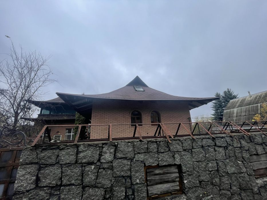 Продаж двоповерховий будинок, приватизована ділянка 6сот, 5км до Києва