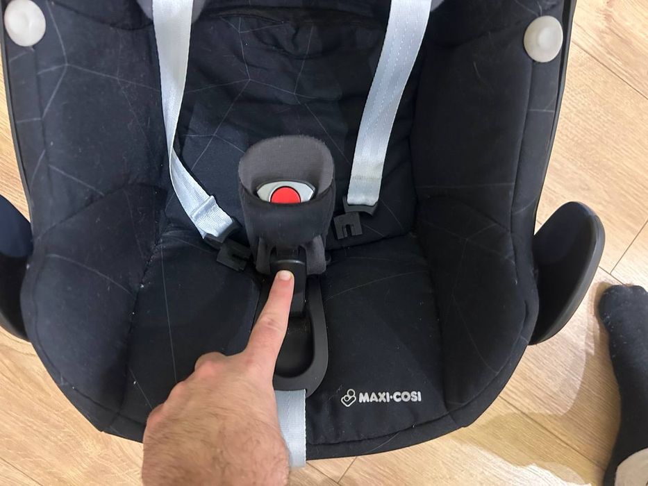 Автокрісло maxi cosi
