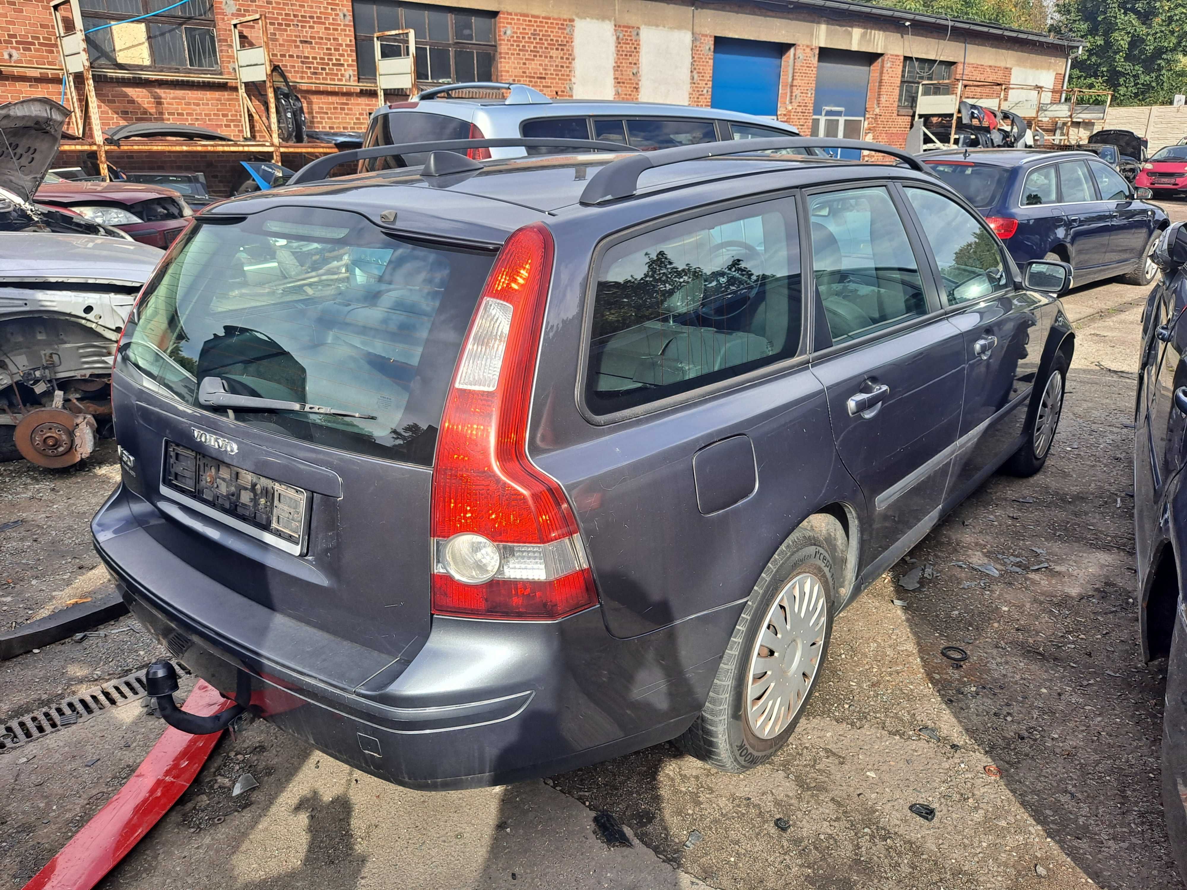 Volvo V50 seria 1 na części!